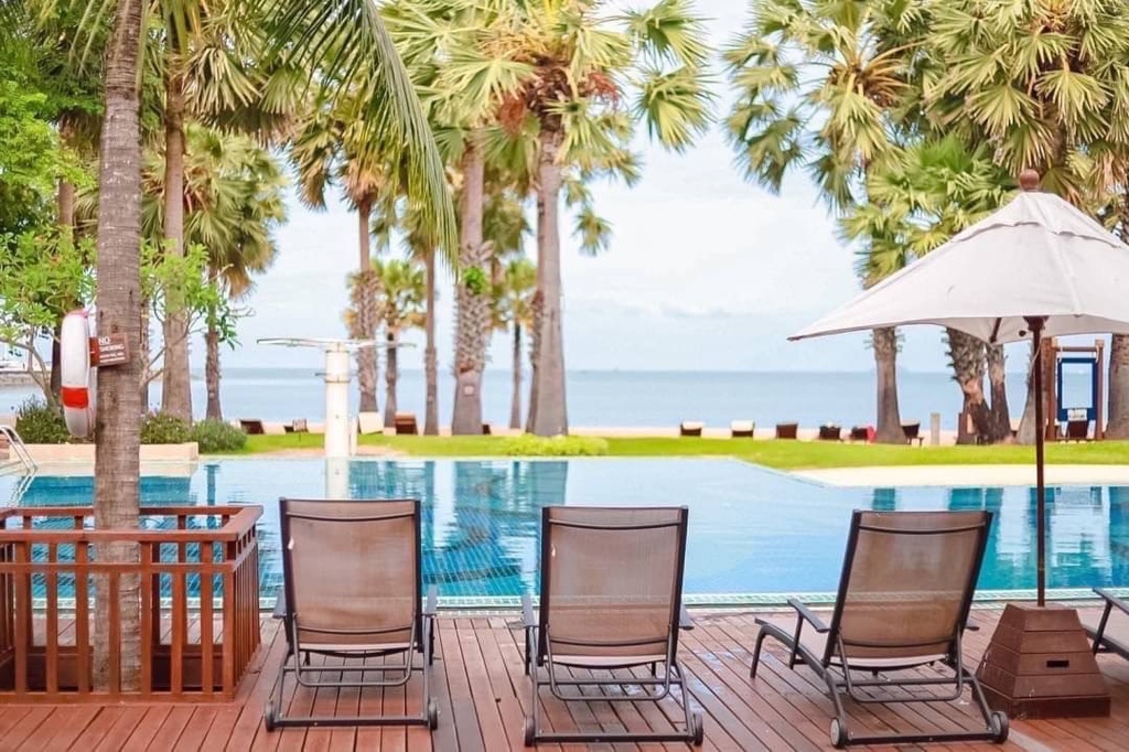 Ravindra Beach Resort & Spa Pattaya